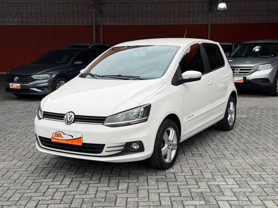 VOLKSWAGEN FOX 1.0 MPI COMFORTLINE 12V FLEX 4P MANUAL VOLKSWAGEN FOX 1.0 MPI COMFORTLINE 12V FLEX 4P MANUAL